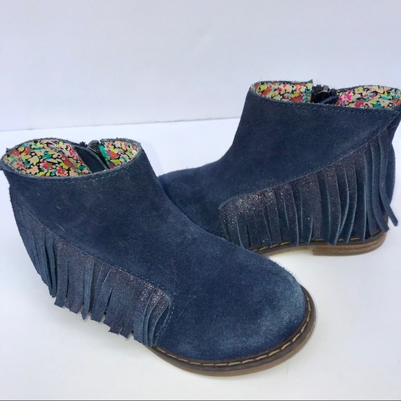☀️☀️☀️ 4/$20 Tucker + Tate suede fringe booties! - Picture 1 of 8